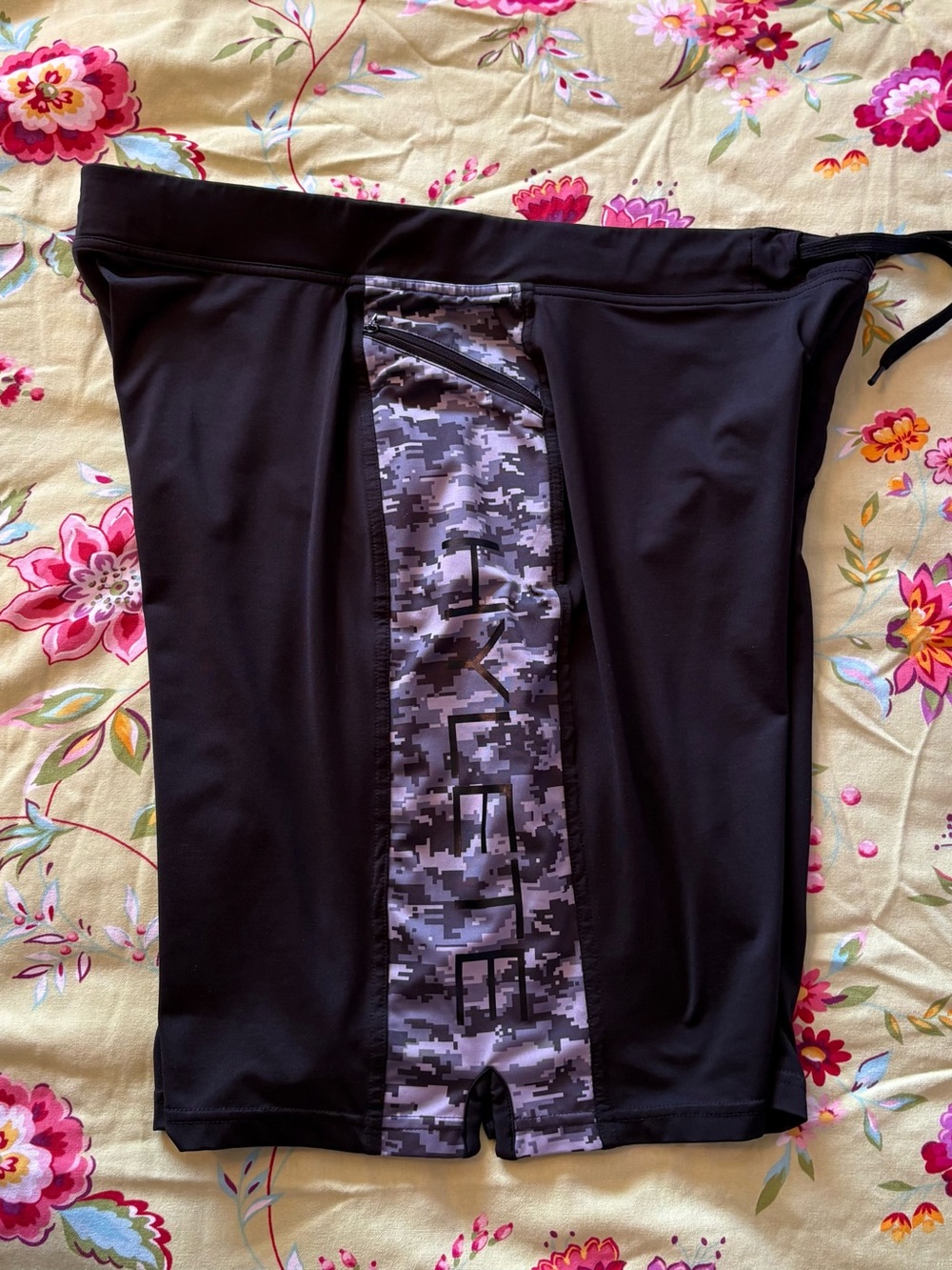 Hylete Helix III black gray camo weightlifting shorts men’s large 9” inseam EUC